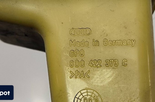 ZBIORNICZEK WSPOMAGANIA VOLKSWAGEN PASSAT B5 8D0422373C