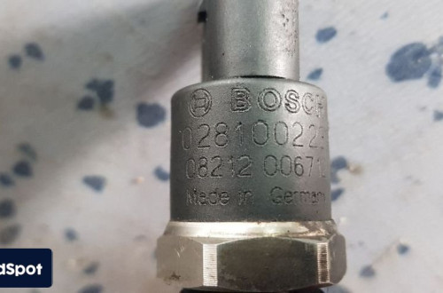 MERCEDES CZUJNIK CIŚNIENIA PALIWA 0281002239