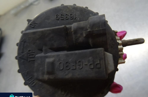 FIAT QUBO 08-16 1.4B ŚWIATŁO PRZECIWMGIELNE HALOGEN  LEWY PRAWY