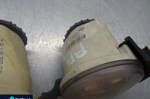 FIAT QUBO 08-16 1.4B ŚWIATŁO PRZECIWMGIELNE HALOGEN  LEWY PRAWY