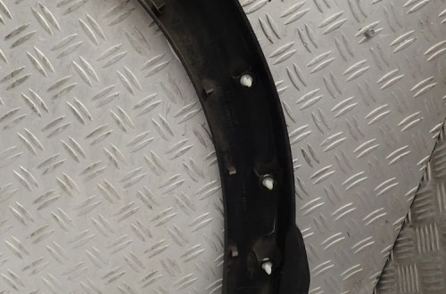 LEWA LISTWA BŁOTNIKA SIERP TYŁ PEUGEOT 5008 II 9816340777