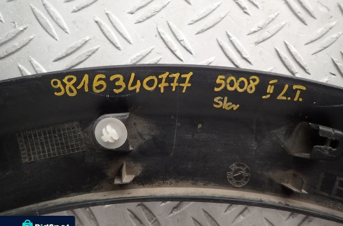 LEWA LISTWA BŁOTNIKA SIERP TYŁ PEUGEOT 5008 II 9816340777