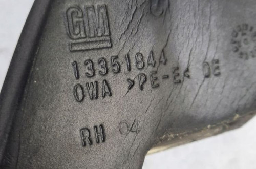 OPEL Zafira C Wygłuszenie błotnika prawe przód