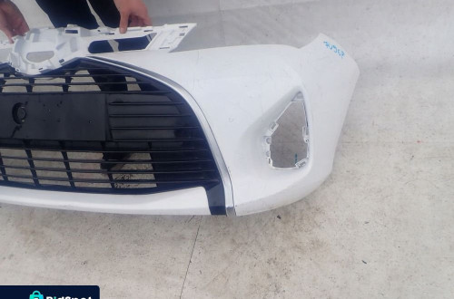 TOYOTA YARIS III 3 LIFT 14-17 ZDERZAK PRZÓD PRZEDNI