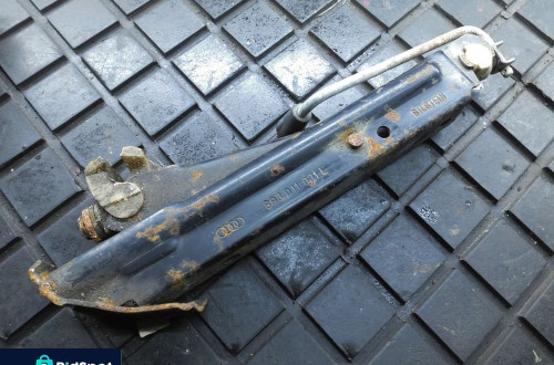 AUDI 80 B3 B4 LEWAREK PODNOŚNIK 893011031L