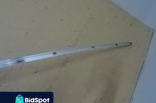 LISTWA DACHOWA LEWY PRZÓD BMW E39 SEDAN NR216