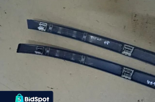 LISTWA LISTWY DACHOWE OPEL TIGRA NR213