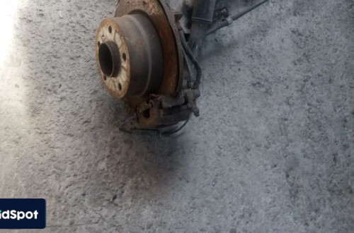 bmw e36 3 compact wahacz piasta tyl tylnia tylna lewa
