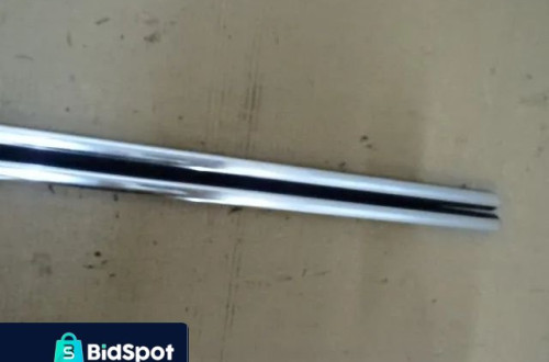 LISTWA  ZGARNIAJĄCA PRZÓD VW PASSAT B5 LIFT KOMBI NR161