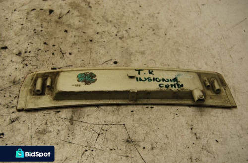 TRZECIE ŚWIATŁO STOP 13226860 OPEL INSIGNIA A KOMBI