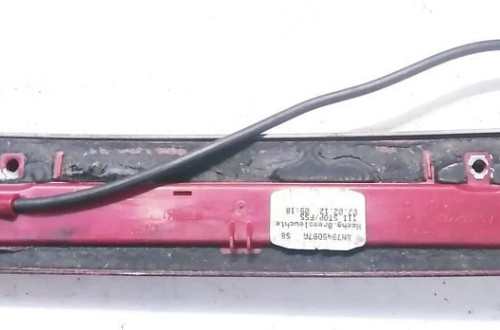 AUDI TT 8N TRZECIE ŚWIATŁO STOP 8N7945097A