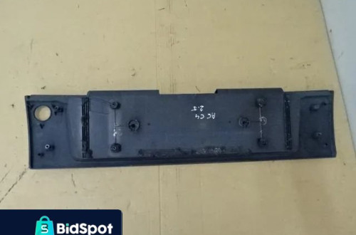 BLENDA RAMKA REJESTRACJI AUDI A6 C4 KOMBI NR18