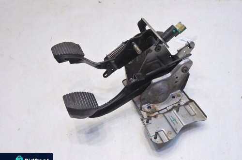 PEDAŁ PEDAŁY HAMULCA SPRZĘGŁA PEUGEOT 207 1.4 HDI