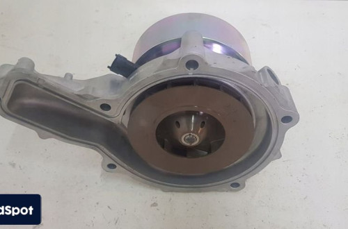 pompa wody renault range t 21974078