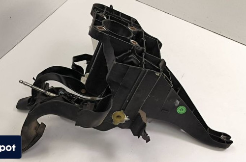 PEDAŁ FIAT PUNTO 3801880158