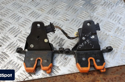 skoda octava i zamek klapy tyl tylnej bagaznika 1u6827501c