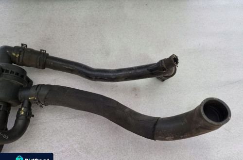 OBUDOWA TERMOSTATU JAGUAR XF X250 9X23-8A586-AD