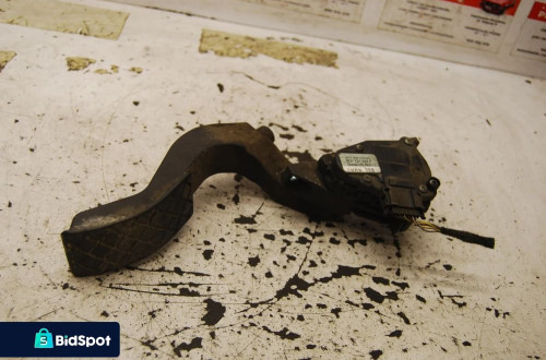 PEDAŁ POTENCJOMETR GAZU 8D1721523A VW PASSAT B5 2.8 AUDI 8D1721523F