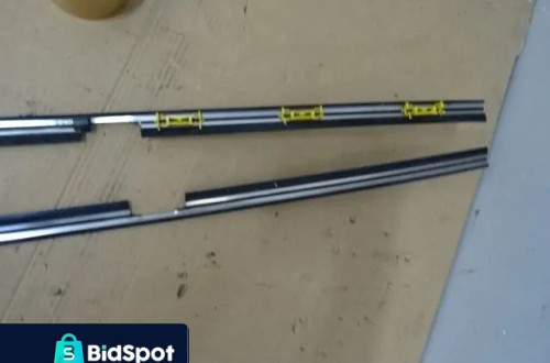 LISTWA LISTWY DACHOWE MITSUBISHI OUTLANDER I NR224