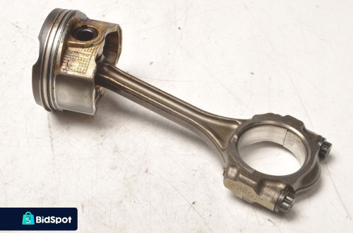 TOYOTA YARIS II 1.33 TŁOK Z KORBOWODEM 47020