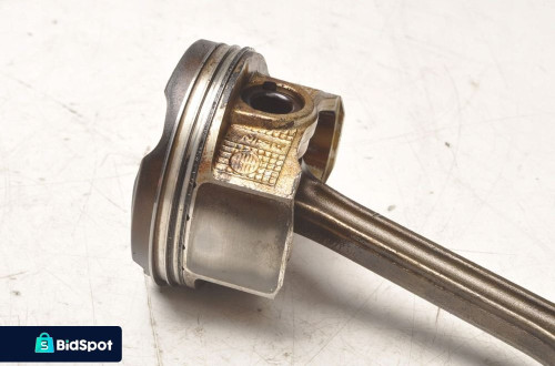 TOYOTA YARIS II 1.33 TŁOK Z KORBOWODEM 47020