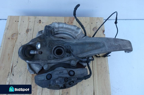 BMW F10 535 3.0 i PRZEDNIA ZWROTNICA piasta PRAWA