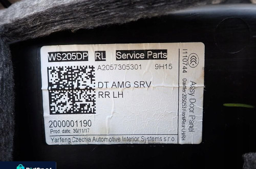 MERCEDES C-KL W205 14-21 TAPICERKA BOCZEK LEWY TYŁ