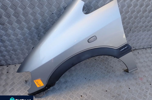 BLOTNIK LEWY PRZOD OPEL ZAFIRA A Z157