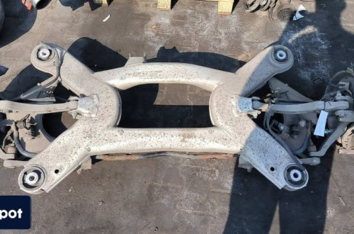 BELKA / SANKI TYŁ AUDI A8 D3 4E0505235C