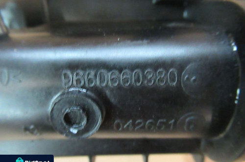 OBUDOWA TERMOSTATU PEUGEOT 307 1.6 HDI