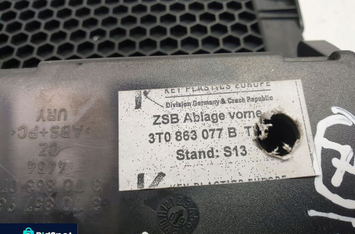 Skoda Superb II POPIELNICZKA Schowek 3T0863077B
