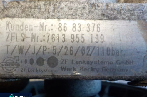 VOLVO S60 2.4 D POMPA WSPOMAGANIA 8683376