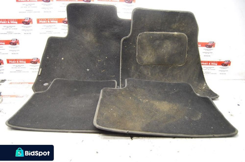 DYWANIKI WELUROWE OPEL INSIGNIA A KOMBI 2009R.