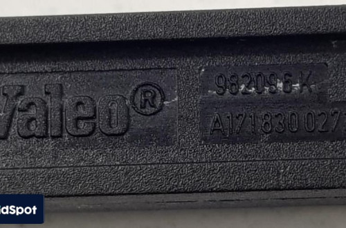 CZUJNIK TEMPERATURY WEW MERCEDES W245 A1718300272