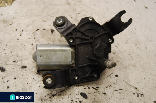 SILNICZEK WYCIERACZEK TYŁ TYLNY 13227418 OPEL INSIGNIA A KOMBI