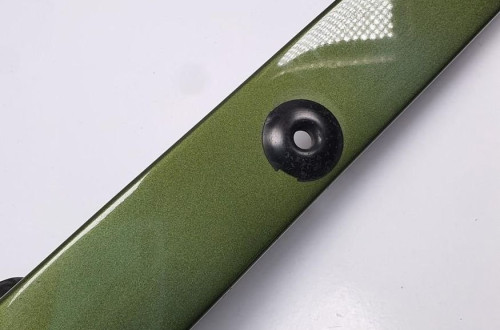 LISTWA POD LAMPE PRAWY PRZÓD 876 MERCEDES W126
