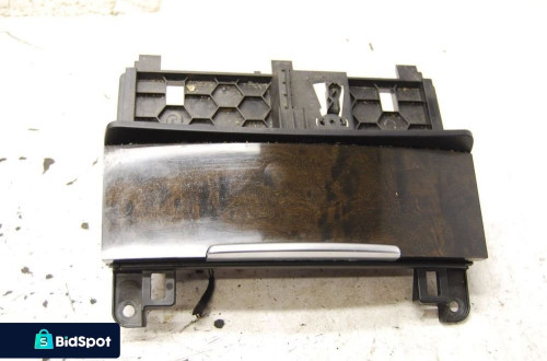 POPIELNICZKA SCHOWEK 4L0857965 AUDI Q7 2008R.
