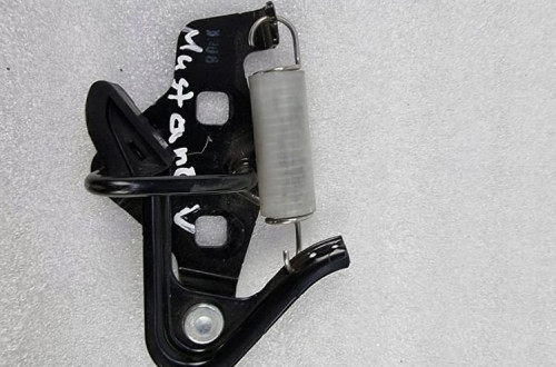MUSTANG V 10-14 ZAMEK RYGIEL KLAPY BAGAŻNIKA