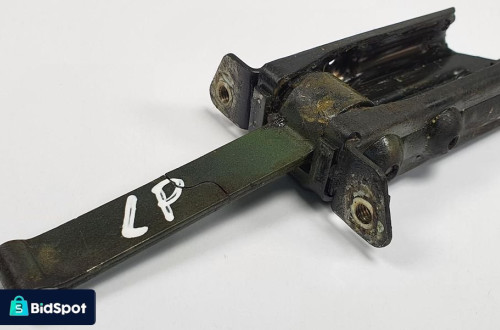 OGRANICZNIK DRZWI LEWY PRZÓD MERCEDES W126