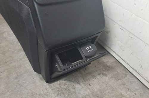 PODŁOKIETNIK TUNEL ŚRODKOWY MERCEDES W212 KOMBI