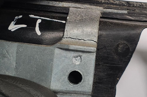 OSŁONA KLAMKI DRZWI LEWY TYŁ TYLNA MERCEDES W126