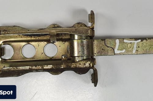 OGRANICZNIK DRZWI LEWY TYŁ TYLNY MERCEDES W126