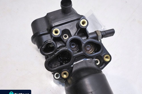 OBUDOWA FILTRA OLEJU AUDI A4 B7 2.0 TFSI