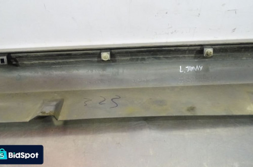 LISTWA PROGOWA LEWA ZEWNĘTRZNA SUZUKI JIMNY III 1.3AWD  77641-81A00