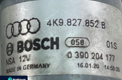 ZAWIAS KLAPY SILNICZEK PRAWY AUDI A6 C8 4K9827852B