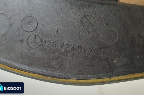 TAPICERKA BOCZEK LEWY PRZÓD MERCEDES W126 EUROPA