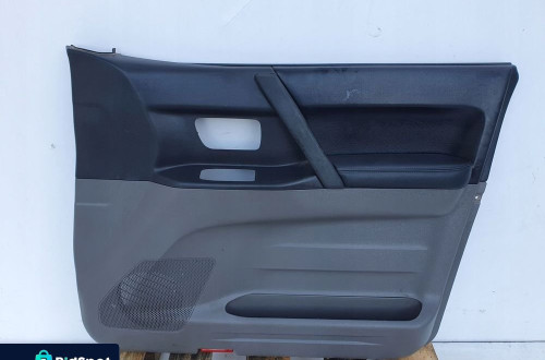 Mitsubishi Pajero III PRZEDNI BOCZEK DRZWI PRAWY