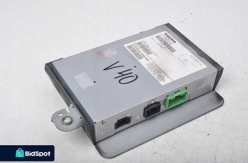 VOLVO V40 II WZMACNIACZ RADIA 31384316