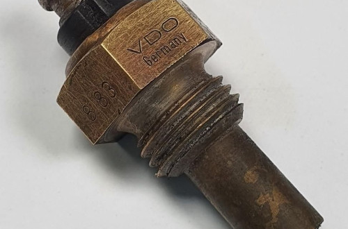 CZUJNIK TEMPERATURY PŁYNU MERCEDES W126 3.8 V8