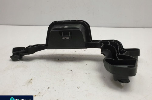 Opel Corsa F PRAWY WSPORNIK KLAMKI WEWNĘTRZNEJ